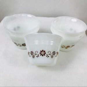 Vintage Dynaware Milk Glass Dessert Cups. Set of Five
